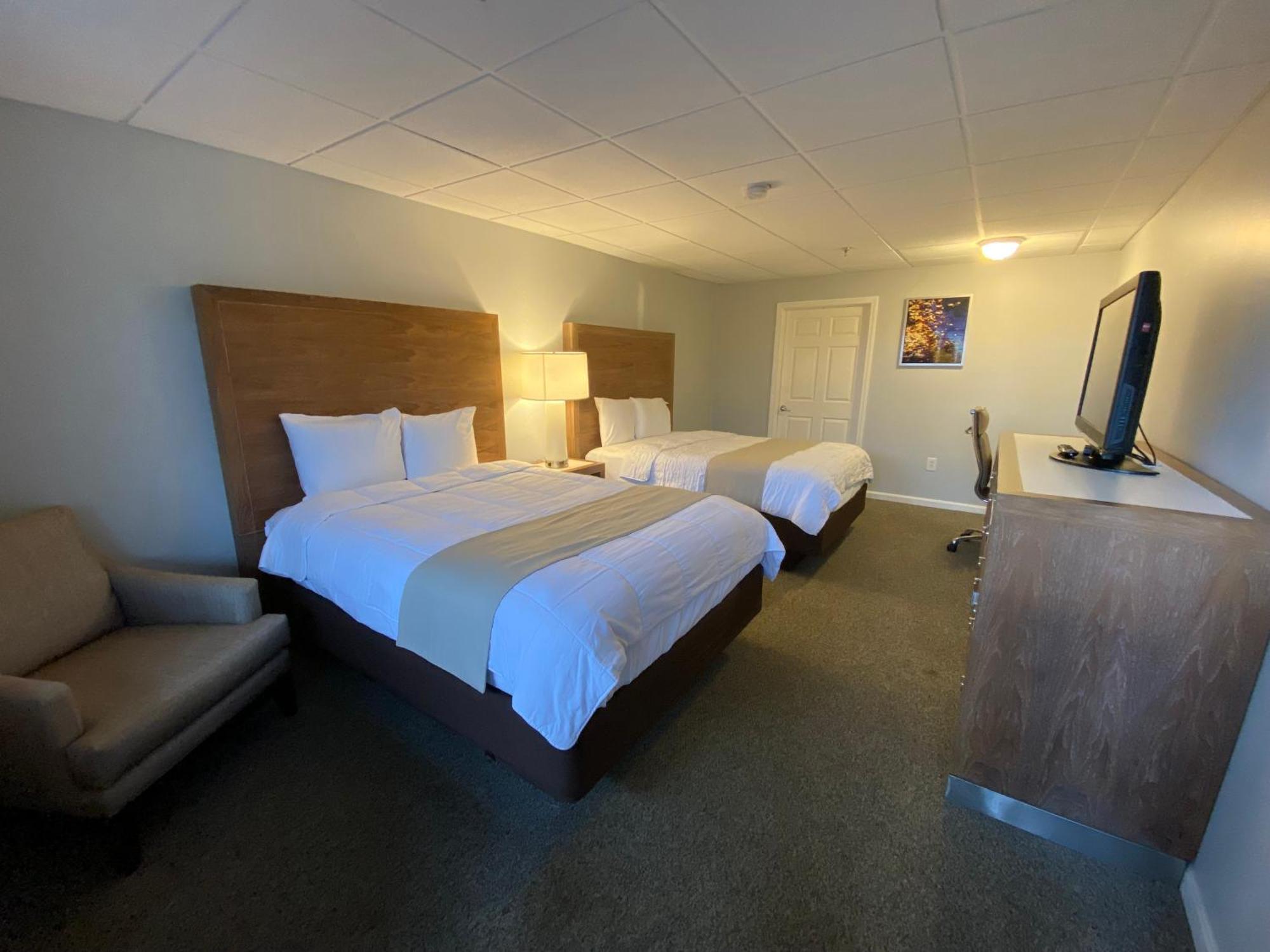 Winnisquam Lake Inn Тилтън Екстериор снимка