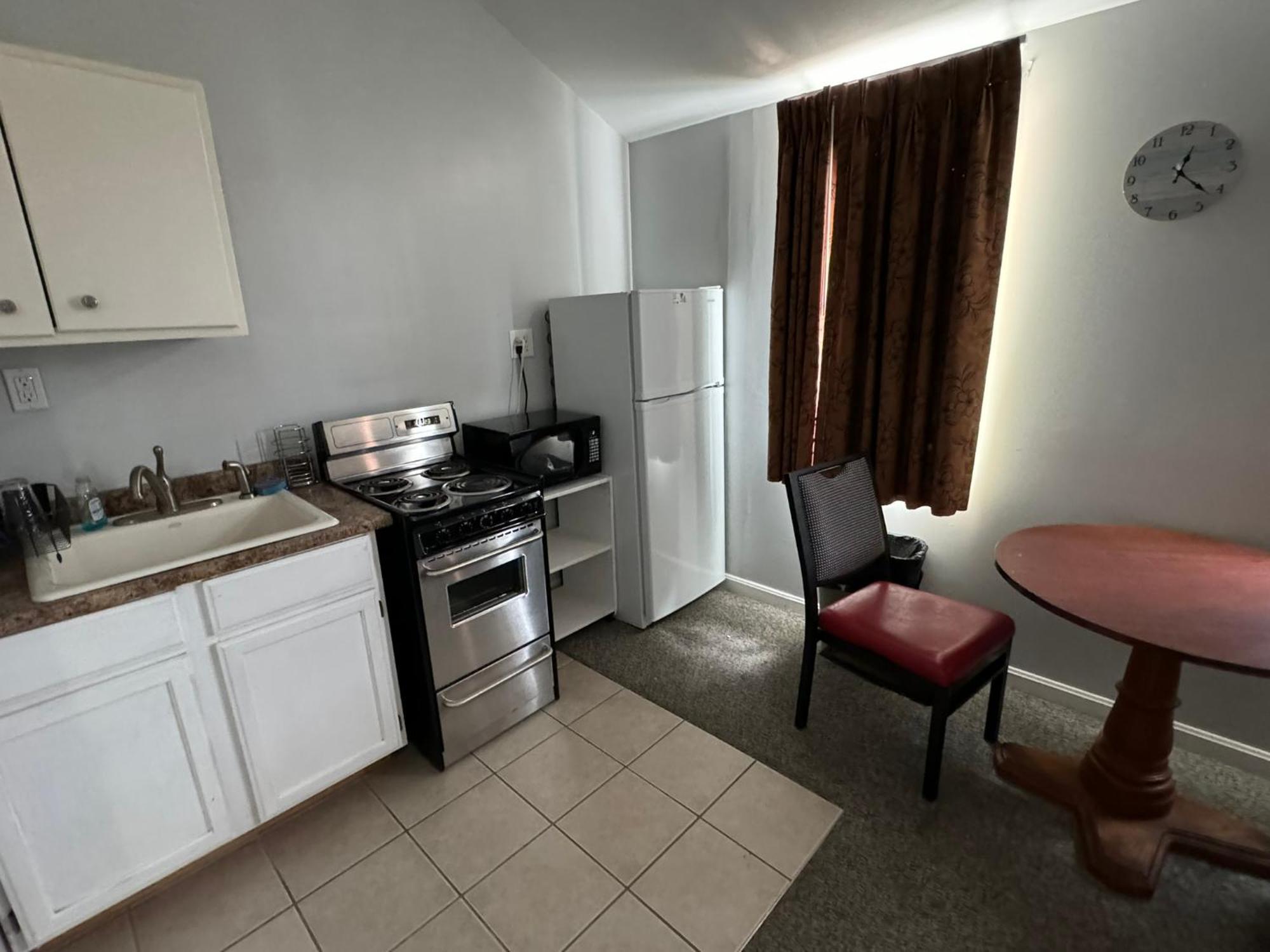Winnisquam Lake Inn Тилтън Екстериор снимка
