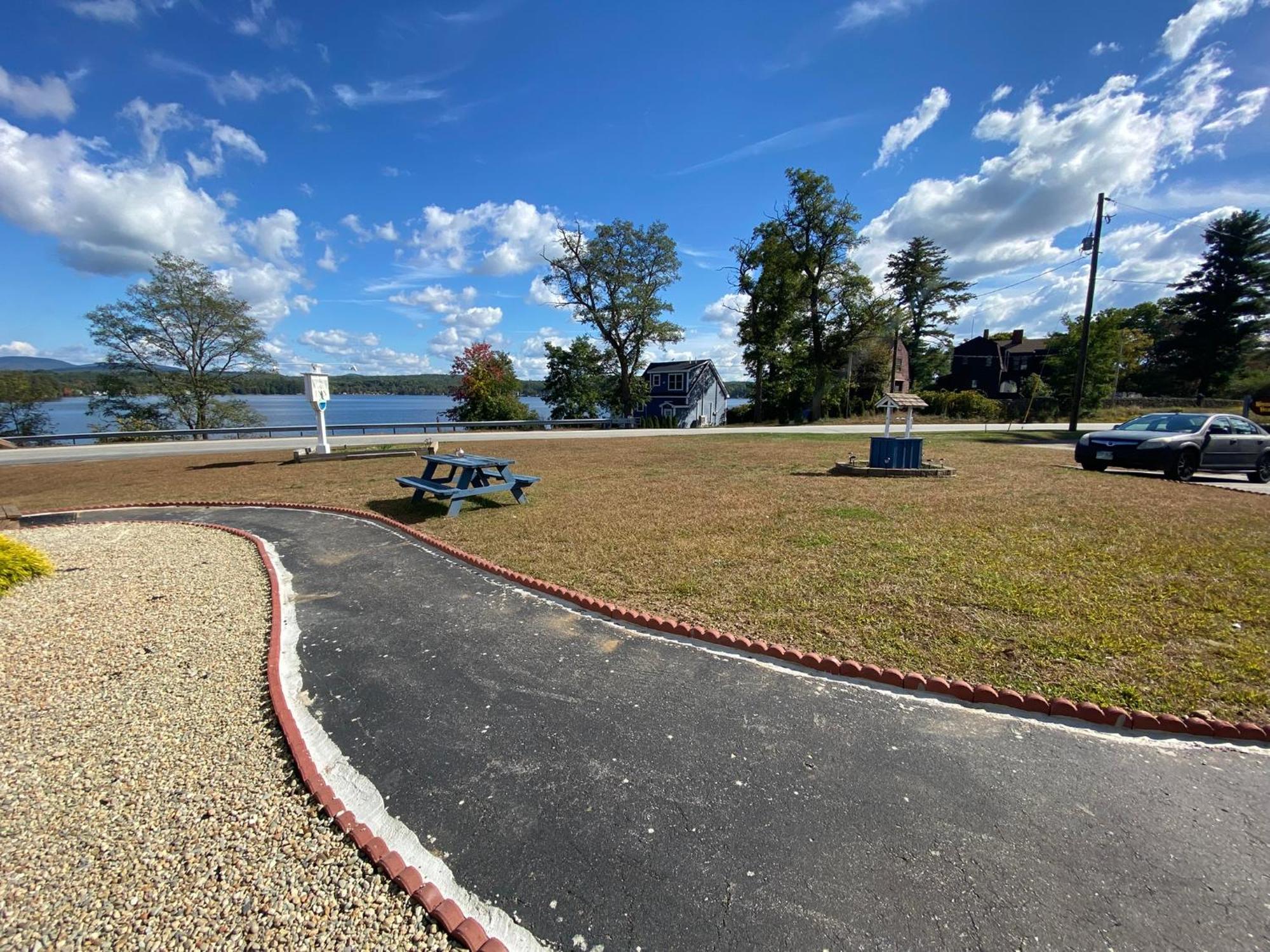 Winnisquam Lake Inn Тилтън Екстериор снимка