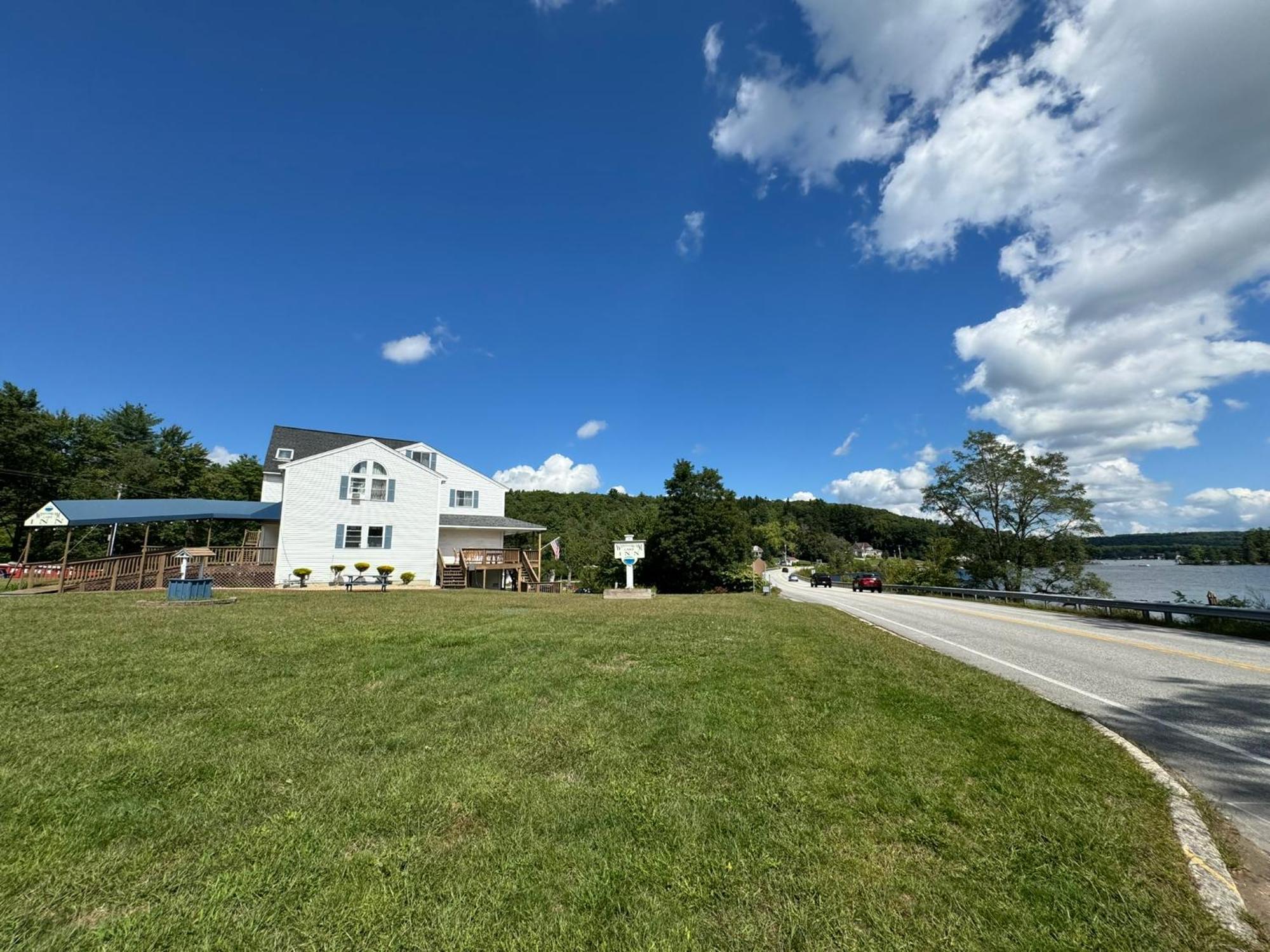 Winnisquam Lake Inn Тилтън Екстериор снимка